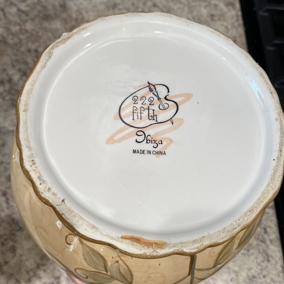 Gorgeous spring cookie jar canister hydrangea - Picture 6 of 6